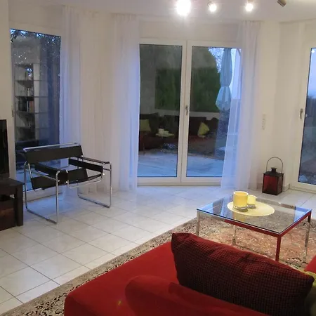 Terrasse Am See Apartment *